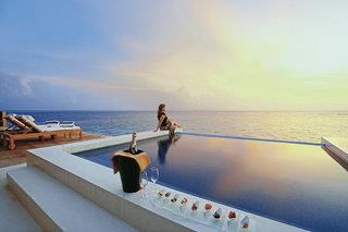 Lily Beach Resort & Spa Huvahendhoo